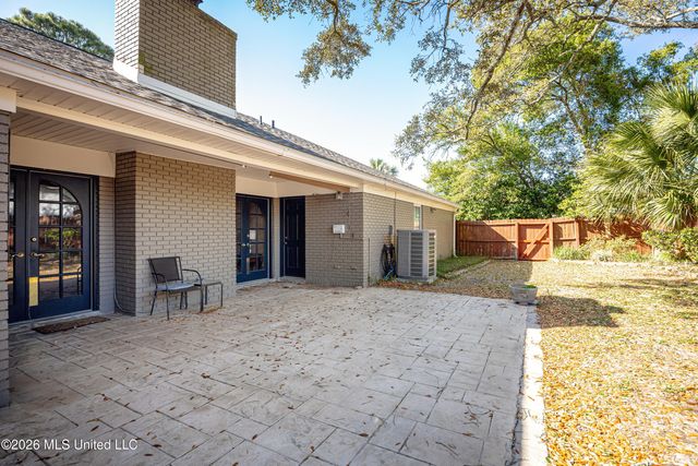 424 Alicia Drive, Biloxi, MS 39531