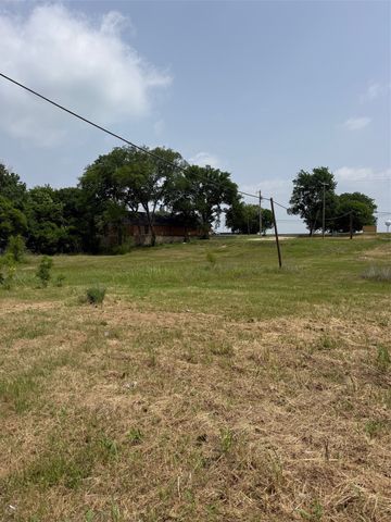 430 N Dallas Street, Palmer, TX 75152