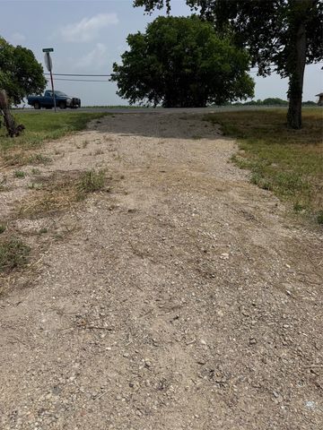 430 N Dallas Street, Palmer, TX 75152