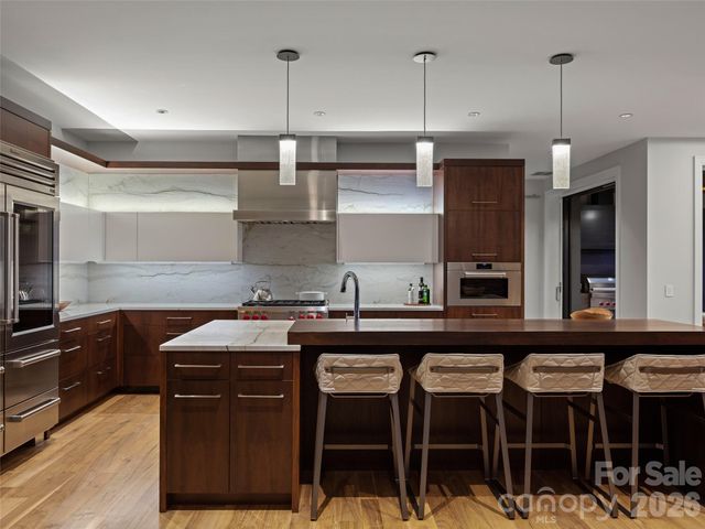 8 Deer Grass Court, Arden, NC 28704