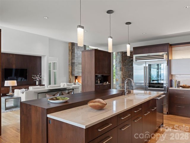 8 Deer Grass Court, Arden, NC 28704