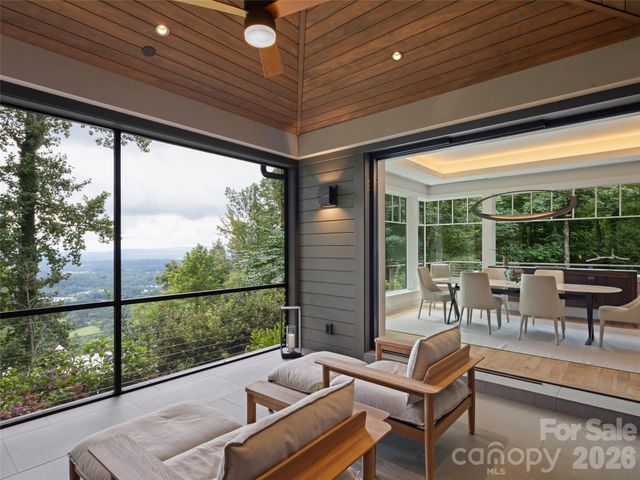 8 Deer Grass Court, Arden, NC 28704