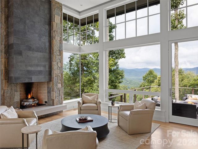 8 Deer Grass Court, Arden, NC 28704