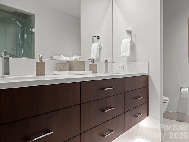 8 Deer Grass Court, Arden, NC 28704