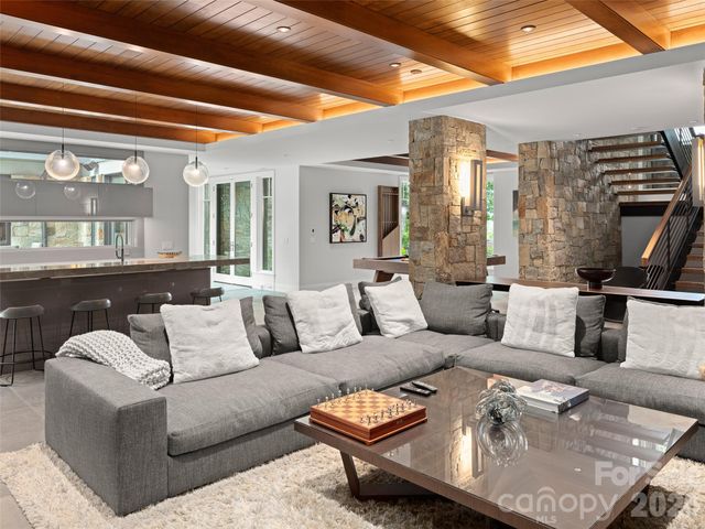 8 Deer Grass Court, Arden, NC 28704