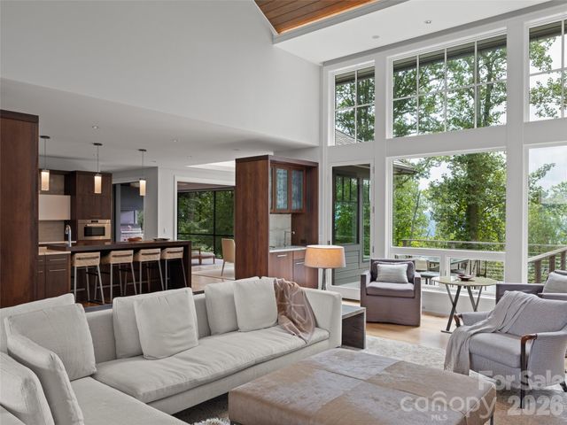 8 Deer Grass Court, Arden, NC 28704