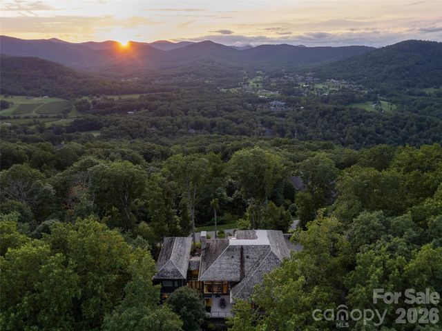 8 Deer Grass Court, Arden, NC 28704