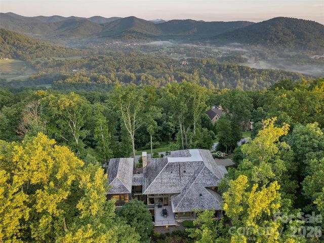 8 Deer Grass Court, Arden, NC 28704