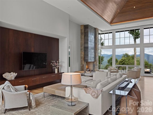 8 Deer Grass Court, Arden, NC 28704