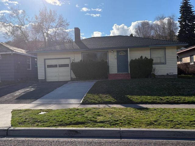 1436 California Avenue, Klamath Falls, OR 97601
