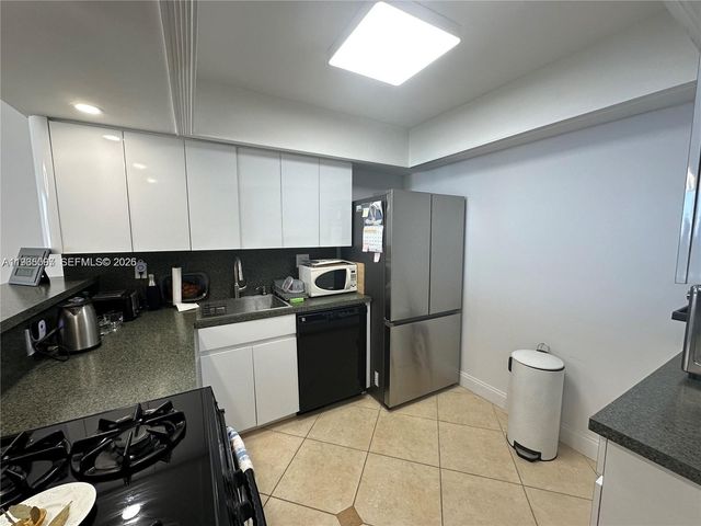 2030 S Ocean Dr 2217, Hallandale Beach, FL 33009
