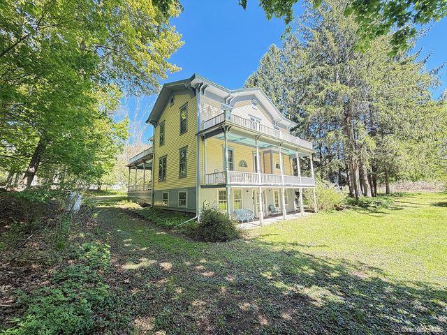 12 Railroad Street, Long Eddy, NY 12760