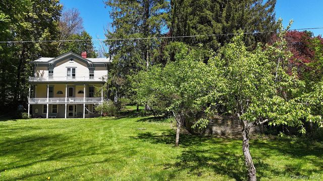 12 Railroad Street, Long Eddy, NY 12760