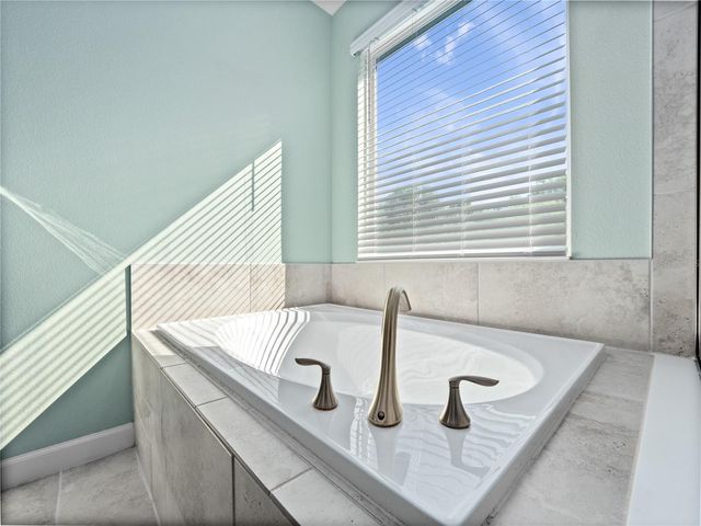 1252 DORA PARC LANE, Mount Dora, FL 32757