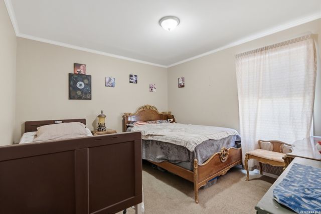 2145 FM 2504, Poteet, TX 78065