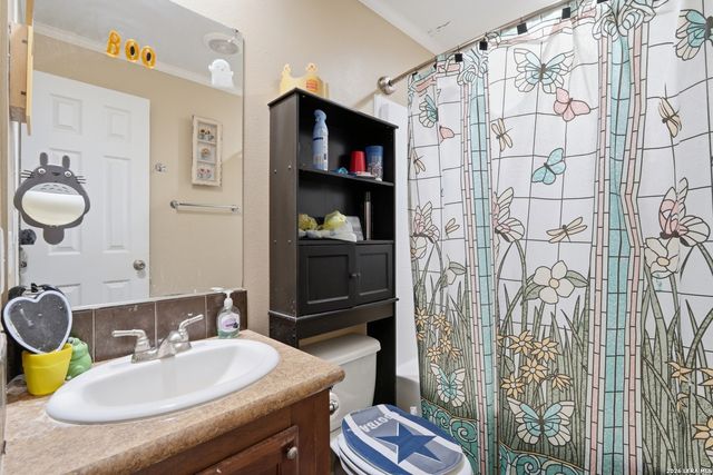 2145 FM 2504, Poteet, TX 78065