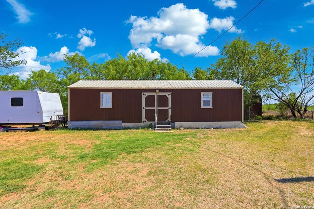 2145 FM 2504, Poteet, TX 78065