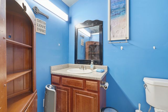 2145 FM 2504, Poteet, TX 78065