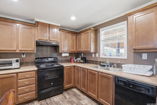 2145 FM 2504, Poteet, TX 78065