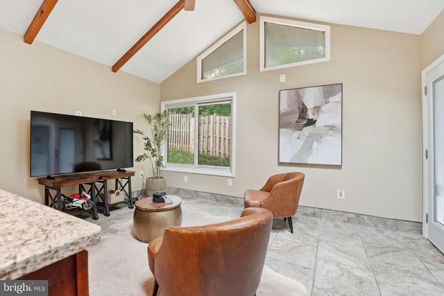 314 SUGARLAND RUN DR, Sterling, VA 20164