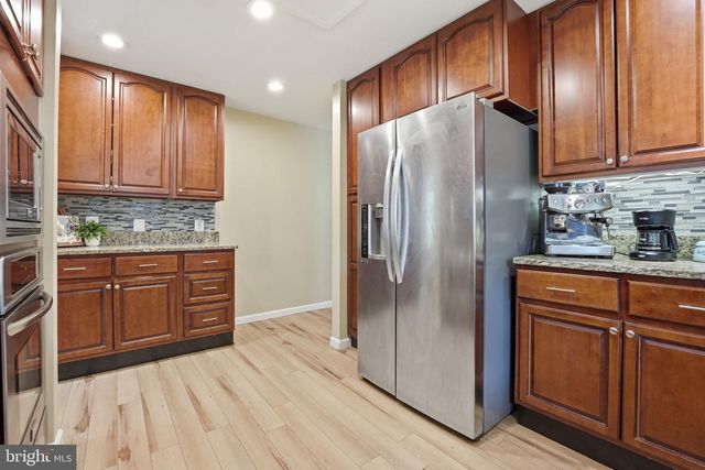 314 SUGARLAND RUN DR, Sterling, VA 20164