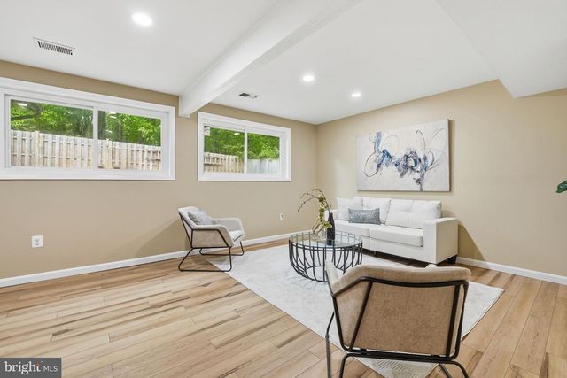 314 SUGARLAND RUN DR, Sterling, VA 20164