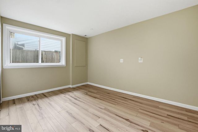 314 SUGARLAND RUN DR, Sterling, VA 20164