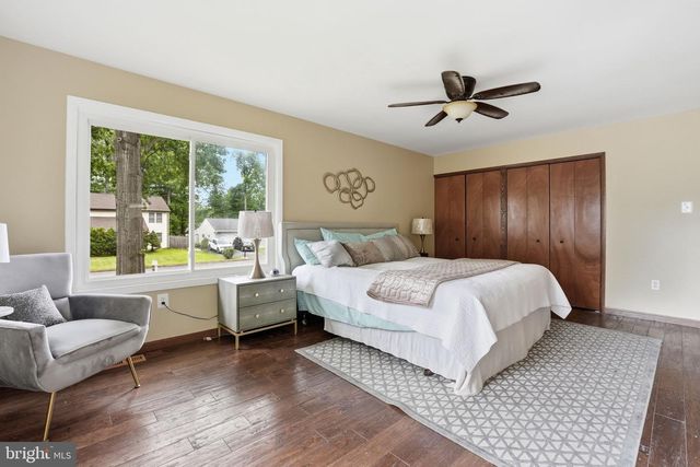 314 SUGARLAND RUN DR, Sterling, VA 20164