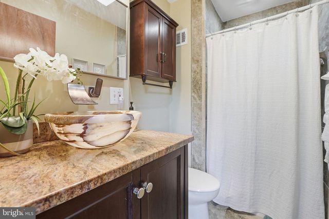 314 SUGARLAND RUN DR, Sterling, VA 20164