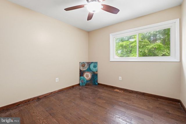 314 SUGARLAND RUN DR, Sterling, VA 20164