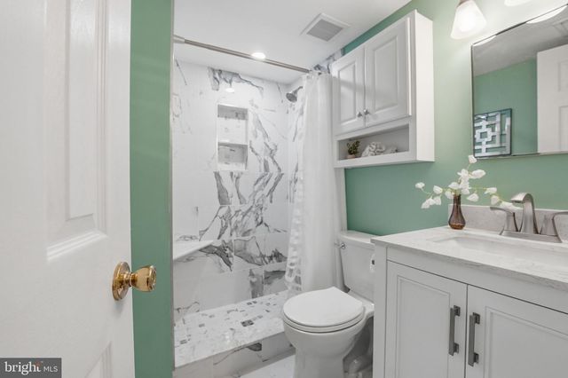 314 SUGARLAND RUN DR, Sterling, VA 20164