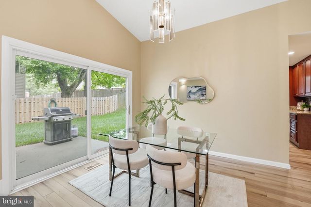 314 SUGARLAND RUN DR, Sterling, VA 20164