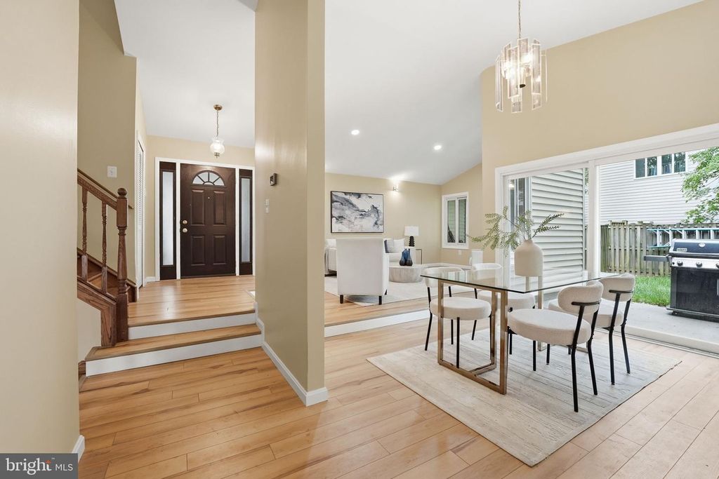 314 SUGARLAND RUN DR, Sterling, VA 20164