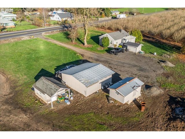 26050 Sw FARMINGTON Rd, Hillsboro, OR 97123