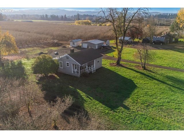 26050 Sw FARMINGTON Rd, Hillsboro, OR 97123