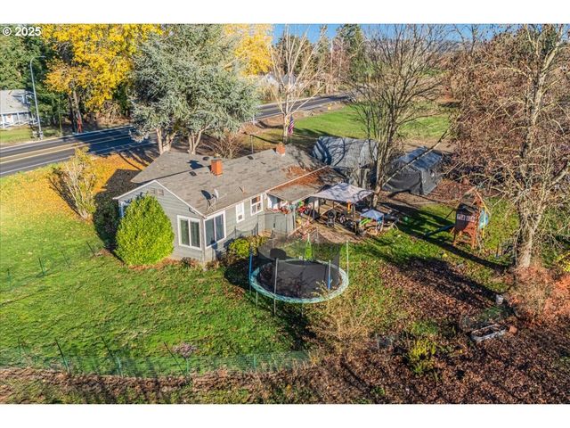 26050 Sw FARMINGTON Rd, Hillsboro, OR 97123