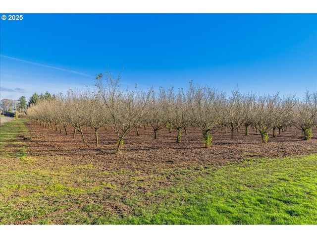 26050 Sw FARMINGTON Rd, Hillsboro, OR 97123