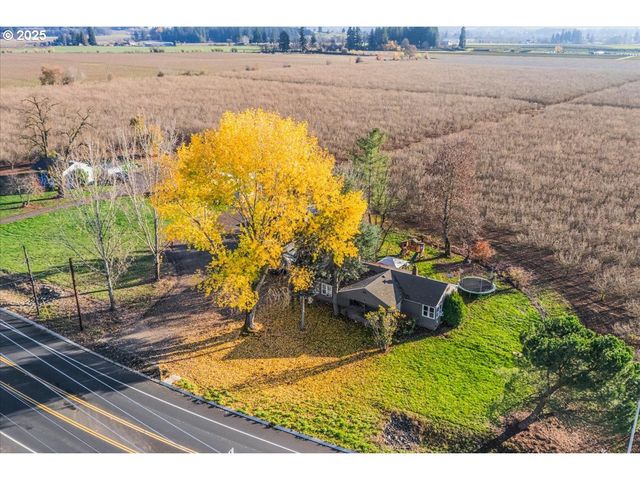 26050 Sw FARMINGTON Rd, Hillsboro, OR 97123