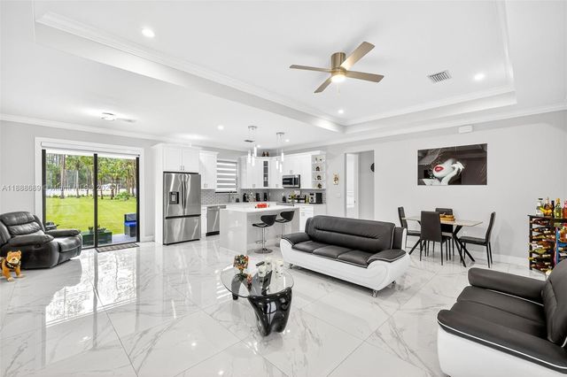 2680 Desoto Blvd S, Naples, FL 34117