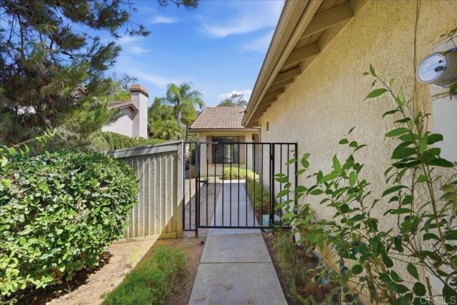 4308 Los Padres Dr, Fallbrook, CA 92028