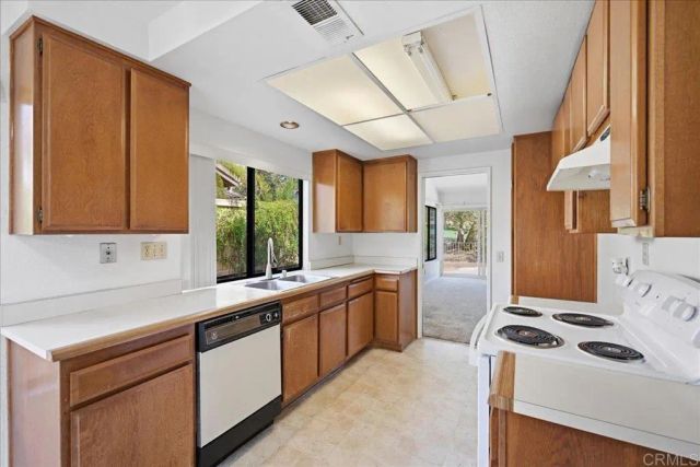 4308 Los Padres Dr, Fallbrook, CA 92028