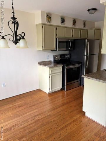 1412 Hidden Meadows Drive B, Walled Lake, MI 48390