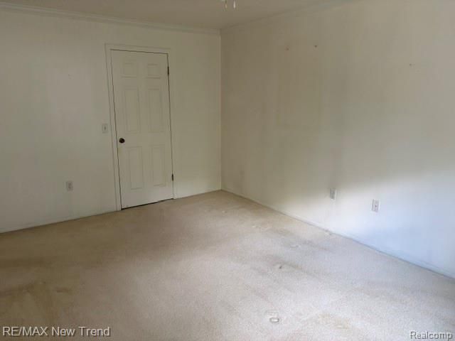 1412 Hidden Meadows Drive B, Walled Lake, MI 48390