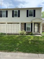 1412 Hidden Meadows Drive B, Walled Lake, MI 48390
