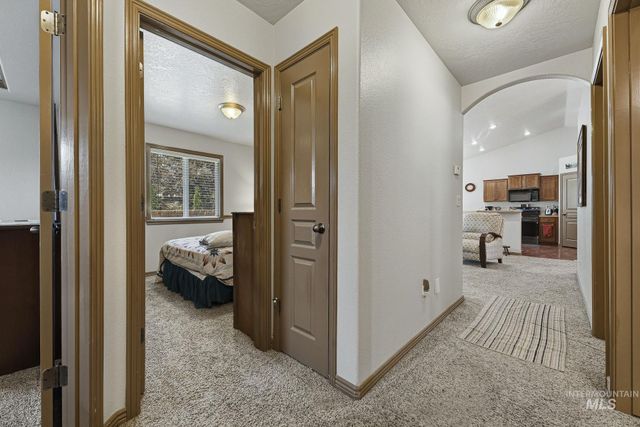 912 Valiant St, Middleton, ID 83644