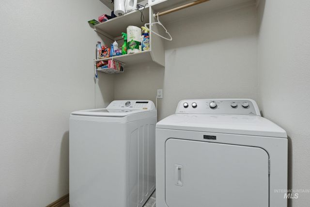 912 Valiant St, Middleton, ID 83644