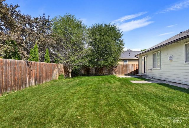 912 Valiant St, Middleton, ID 83644