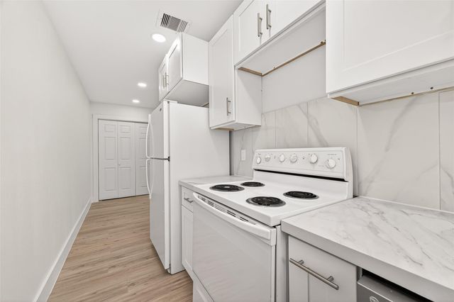 6615 W Montgomery Road, Houston, TX 77091