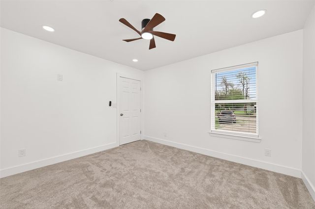 6615 W Montgomery Road, Houston, TX 77091