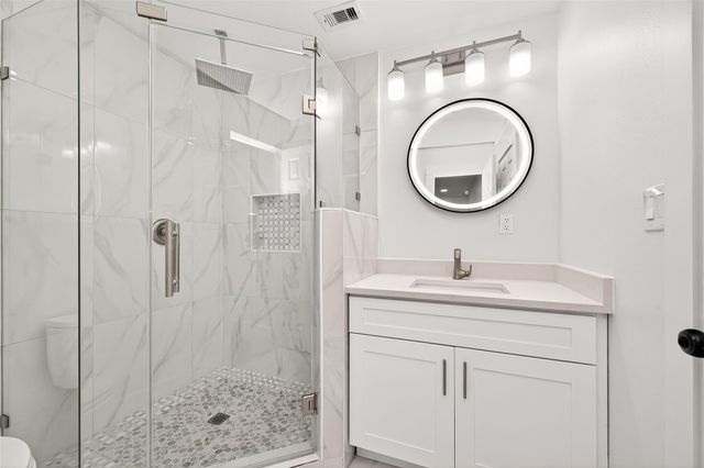 6615 W Montgomery Road, Houston, TX 77091